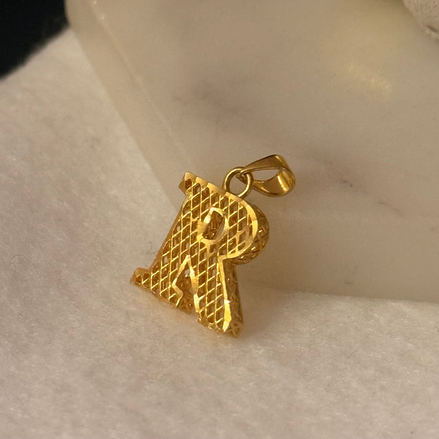 Initial R | 22ct Gold
