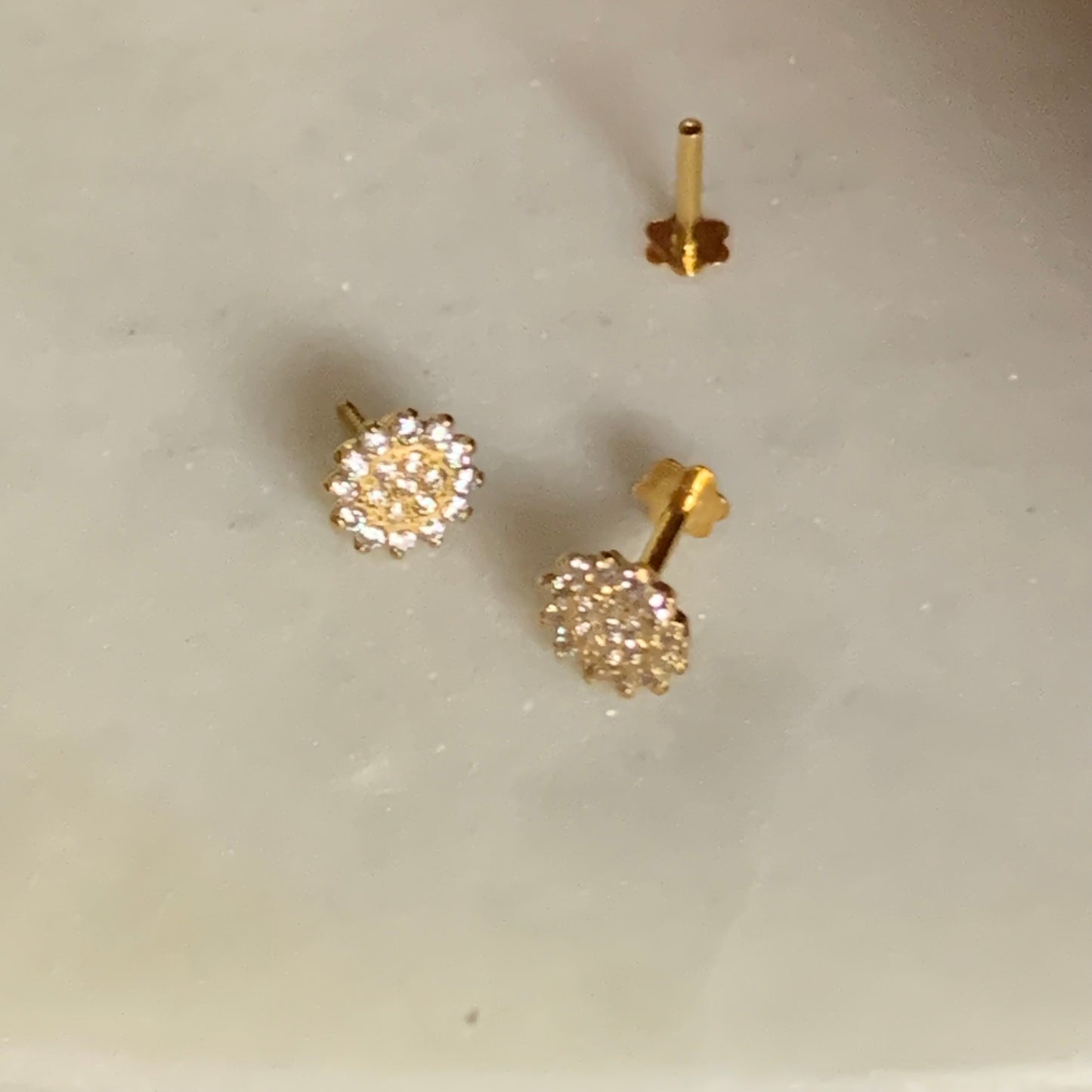 18ct Gold Sparkly Studs | 5mm