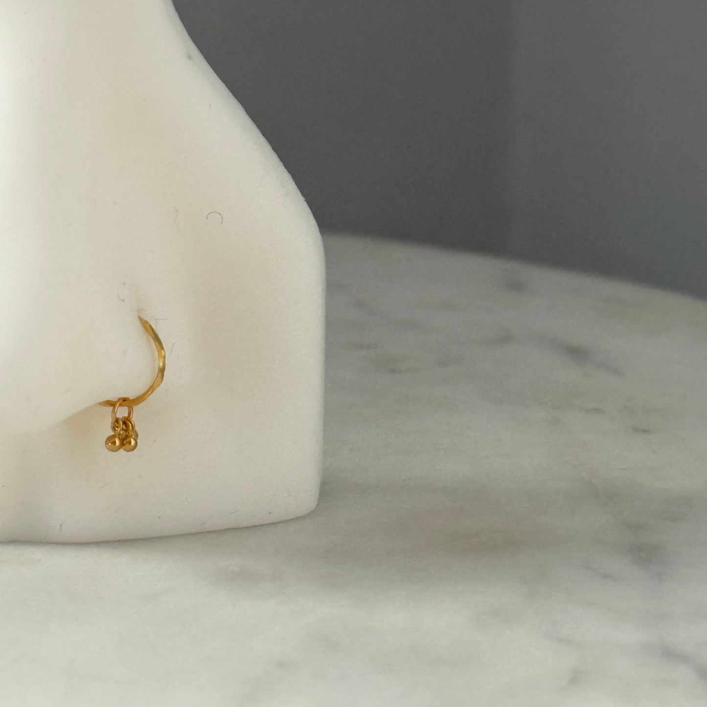 18ct gold dangly hoop | 6mm