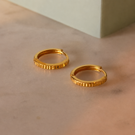 Liliana | 18ct Gold Huggies (8.8mm)