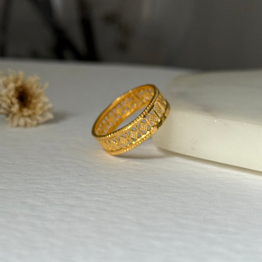 22ct gold ring | M