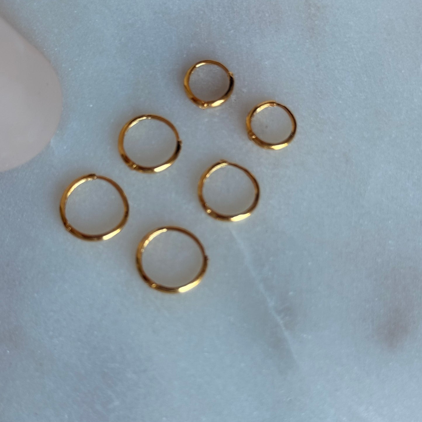 Signature | Classic Hoops in 18ct Gold