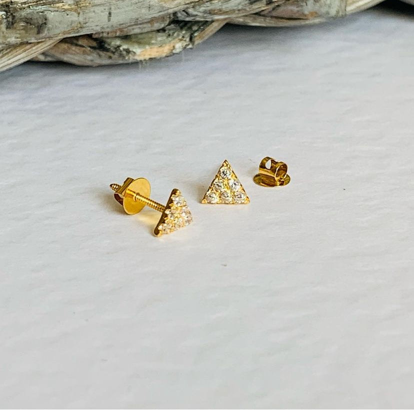 18ct Gold Triangle Stud Pair | 6mm