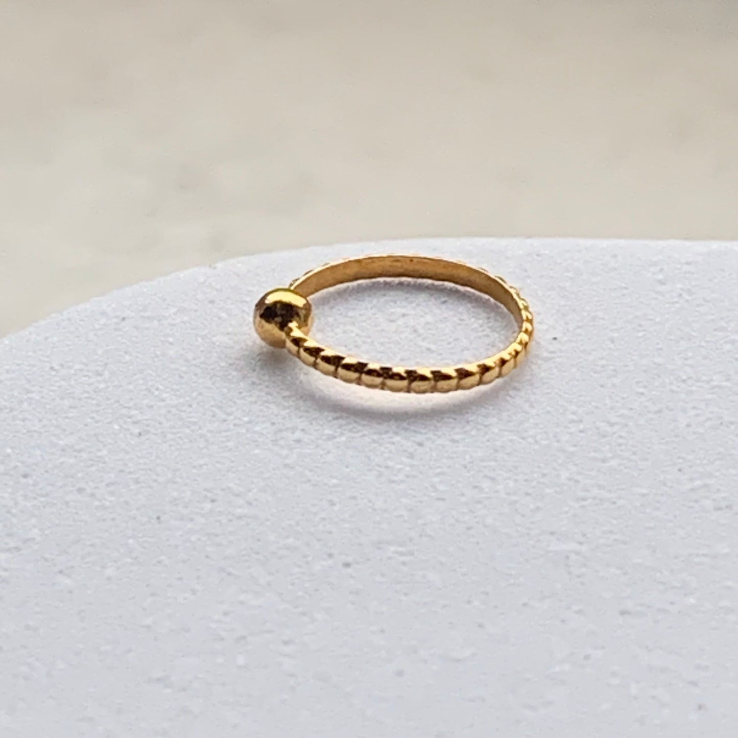 18ct Gold Hoop | 8/9mm