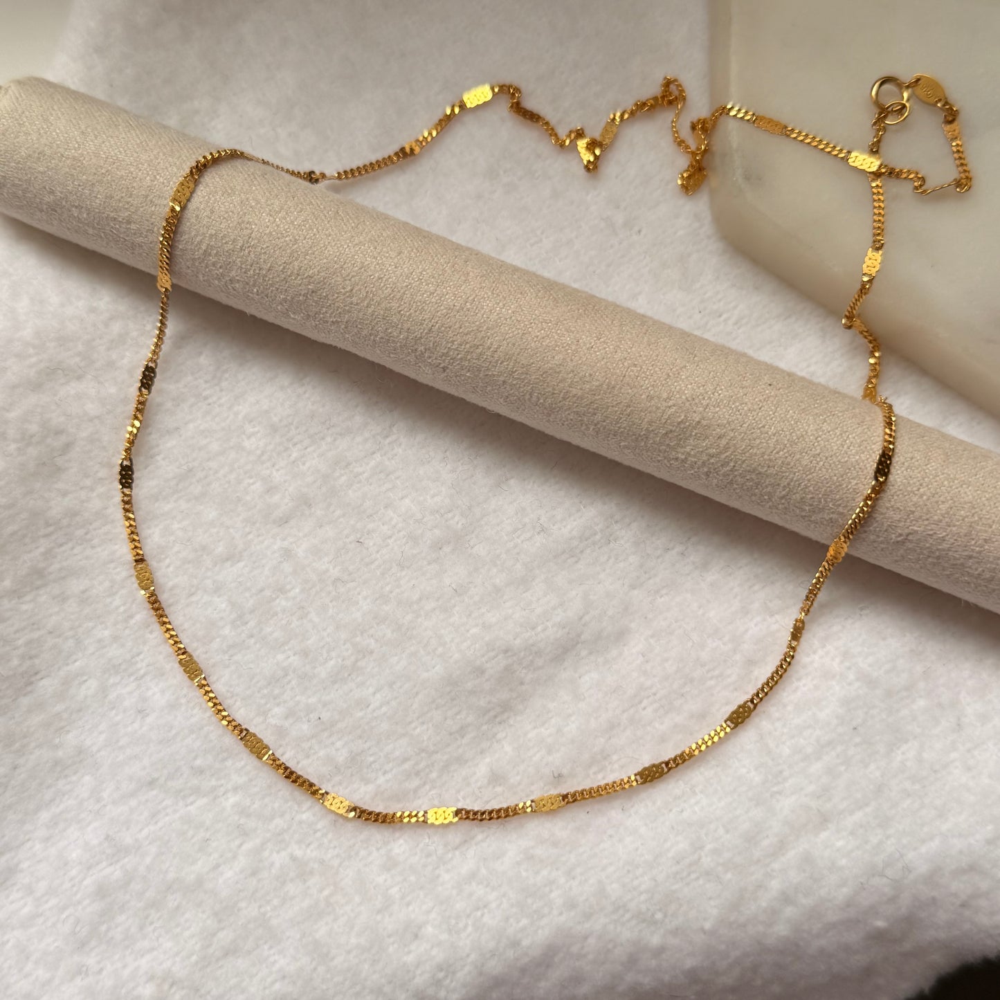 London, 22ct Gold Necklace