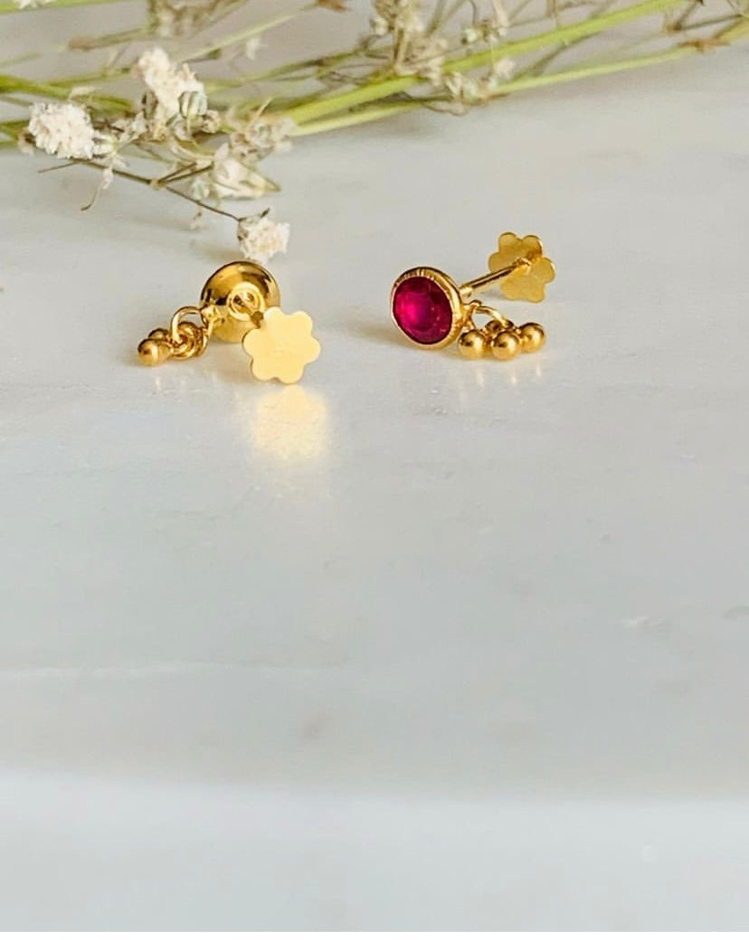 18ct Gold Dangly Stud Pair