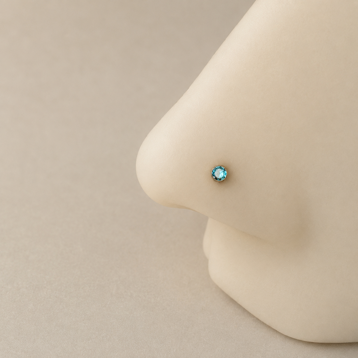 Autumnal | Mini Sunset, 18ct stud, 2.5mm
