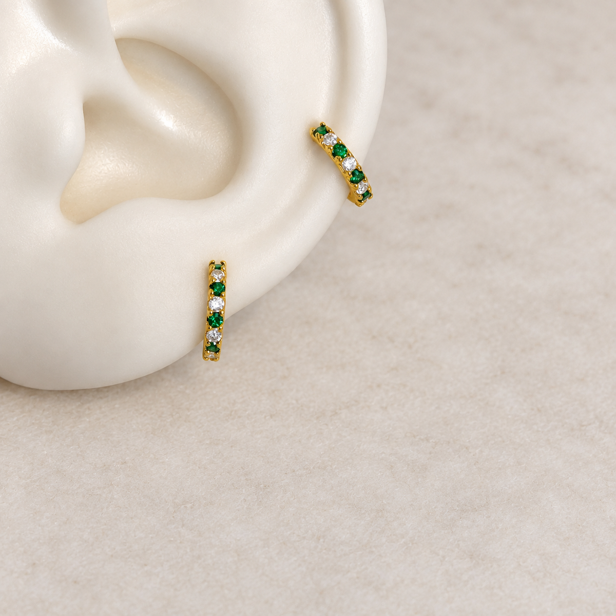Autumnal Collection | Emerald, 18ct hoop (7.5mm)