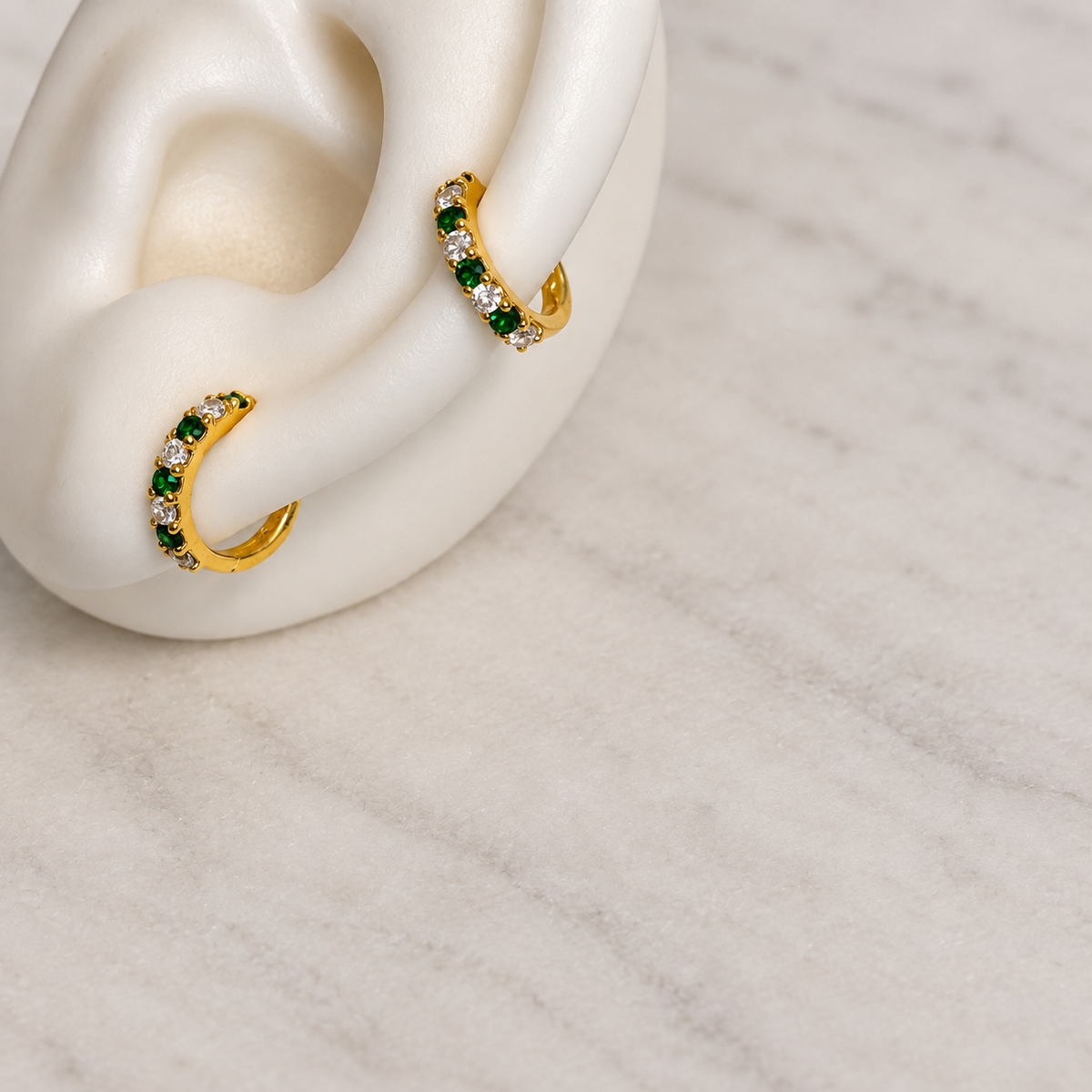 Autumnal Collection | Emerald, 18ct hoop (7.5mm)