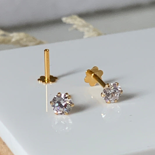 18ct Gold Claw Stud with CZ pair