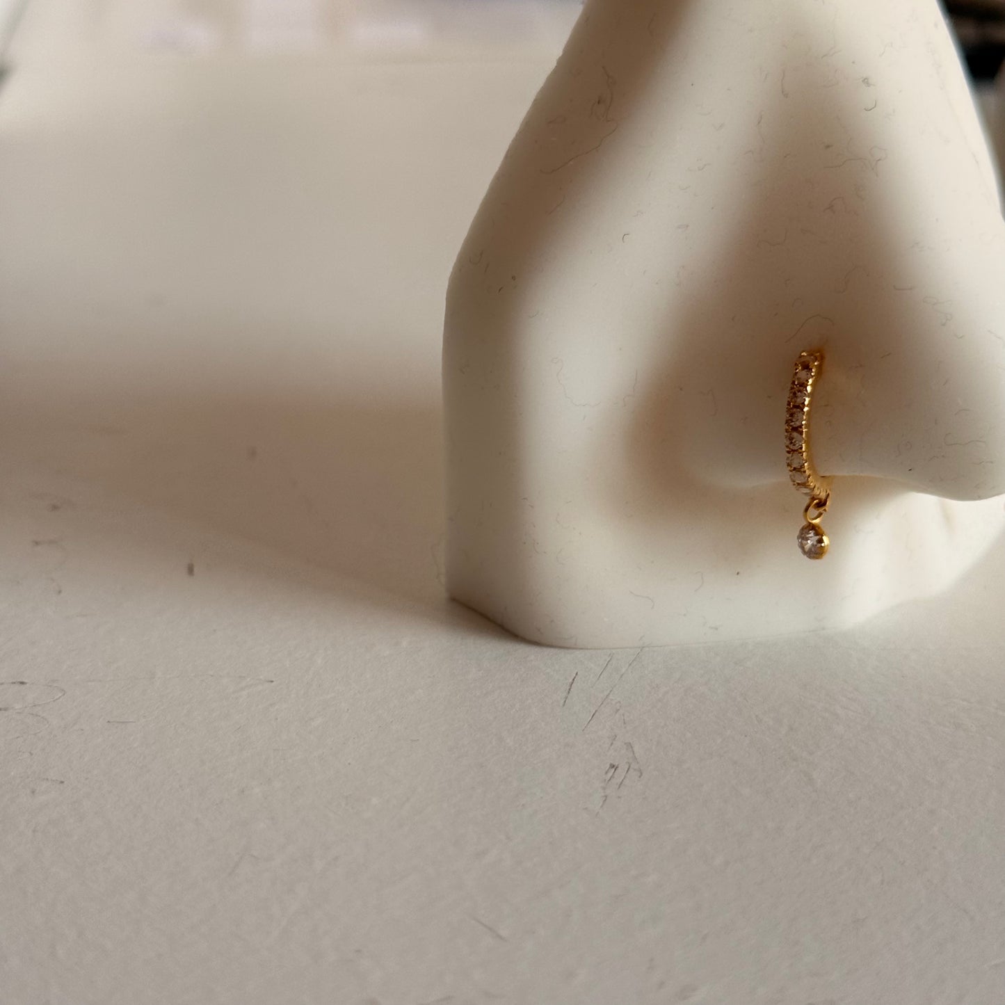Classic Drop Huggies | 18ct (8.2mm)